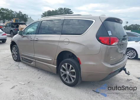 2017 Chrysler Pacifica Limited из США, поврежденный, VIN 2C4RC1GG6HR854788